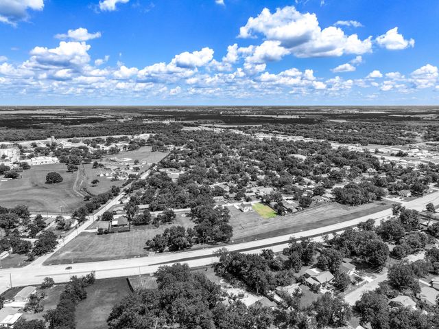 515 N Blanche Street, Terrell, TX 75160