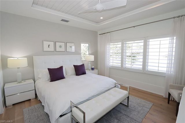 675 2nd ST S, Naples, FL 34102