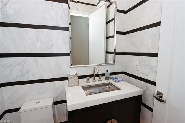 675 2nd ST S, Naples, FL 34102