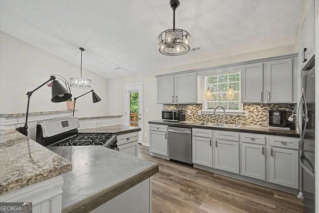 297 Taylors Gin Road, Temple, GA 30179