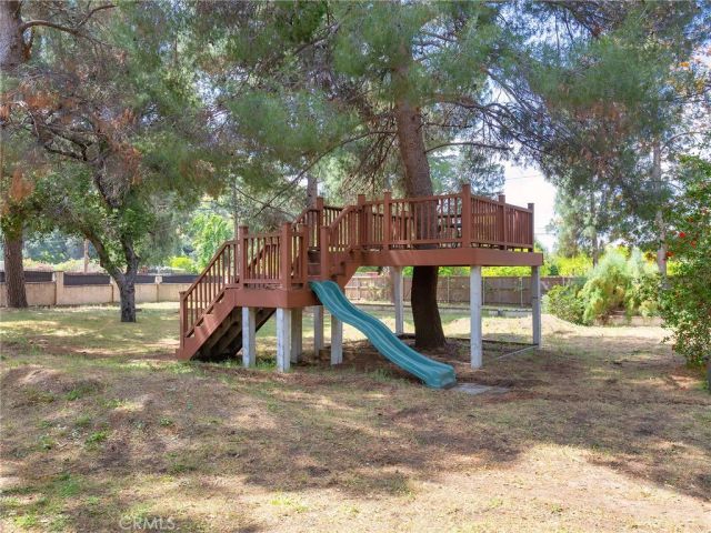 9613 La Tuna Canyon Road, Sun Valley, CA 91352
