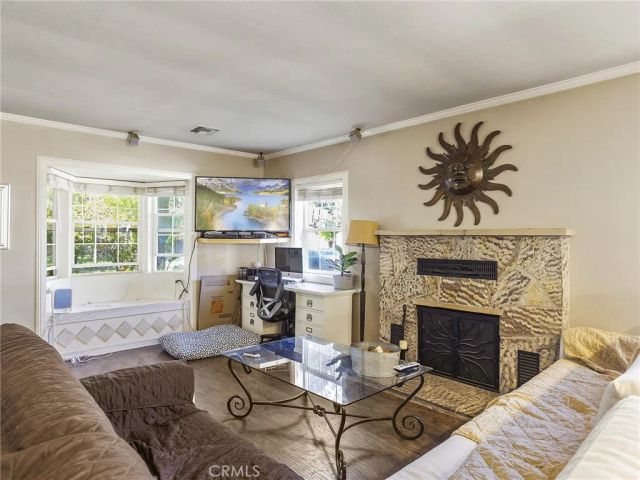 9613 La Tuna Canyon Road, Sun Valley, CA 91352