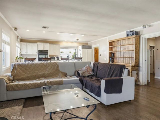 9613 La Tuna Canyon Road, Sun Valley, CA 91352