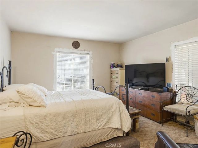 9613 La Tuna Canyon Road, Sun Valley, CA 91352
