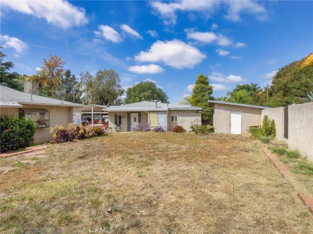 9613 La Tuna Canyon Road, Sun Valley, CA 91352