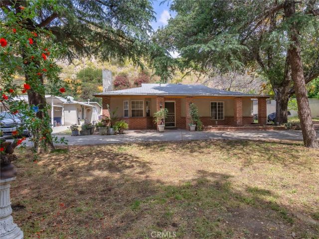 9613 La Tuna Canyon Road, Sun Valley, CA 91352