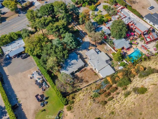 9613 La Tuna Canyon Road, Sun Valley, CA 91352