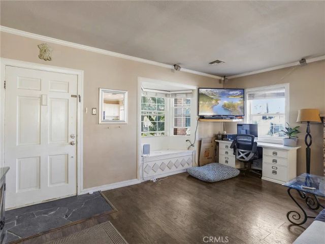9613 La Tuna Canyon Road, Sun Valley, CA 91352