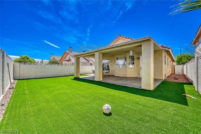 1586 Angel Falls Street, Las Vegas, NV 89142