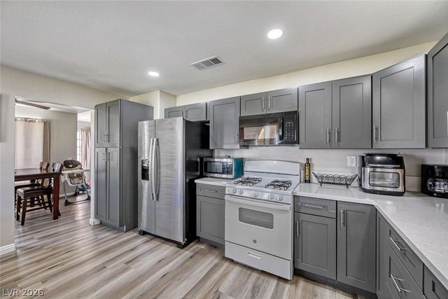 1586 Angel Falls Street, Las Vegas, NV 89142