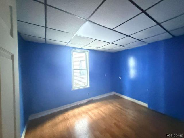 1957 Yemans Street, Hamtramck, MI 48212