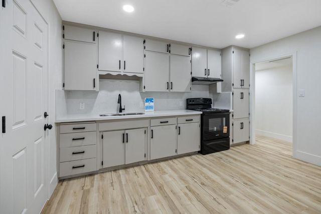 2252 S Eunice Avenue, Fresno, CA 93706