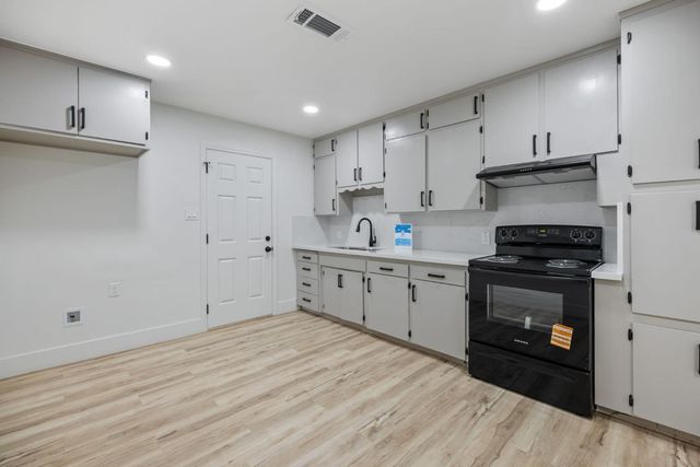 2252 S Eunice Avenue, Fresno, CA 93706