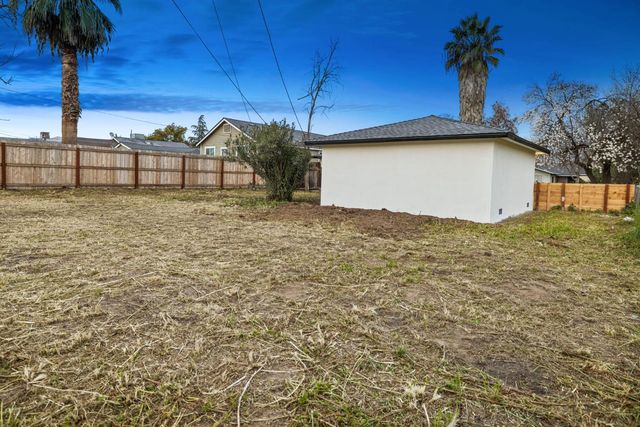 2252 S Eunice Avenue, Fresno, CA 93706