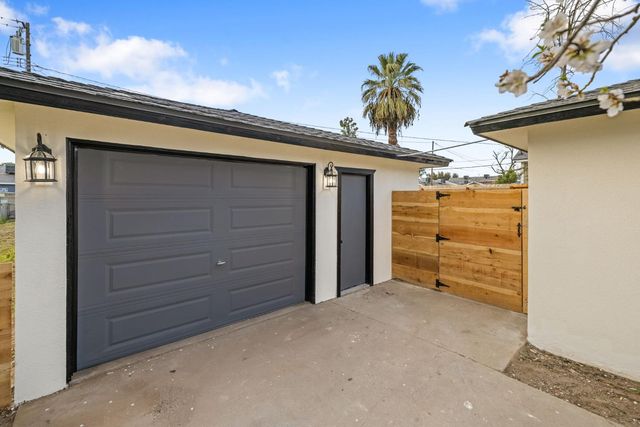 2252 S Eunice Avenue, Fresno, CA 93706