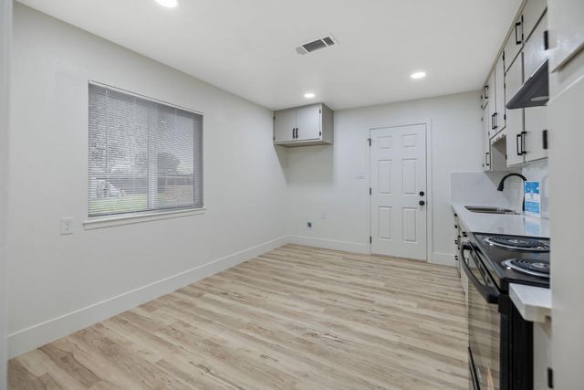 2252 S Eunice Avenue, Fresno, CA 93706