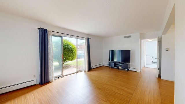 1225 Island Drive 103, Ann Arbor, MI 48105