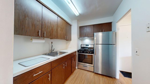 1225 Island Drive 103, Ann Arbor, MI 48105