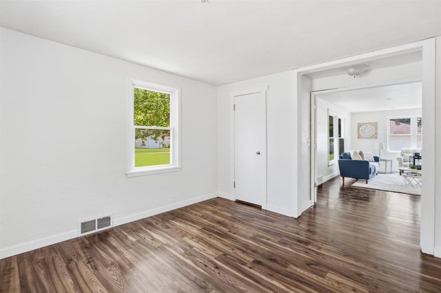 708 STATE STREET, Menasha, WI 54952