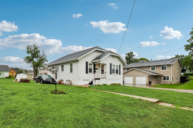 114 W 11th Street N, Newton, IA 50208