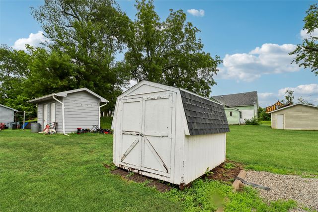 114 W 11th Street N, Newton, IA 50208
