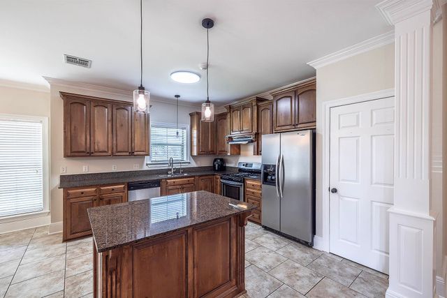 173 Camille Dr, Houma, LA 70360
