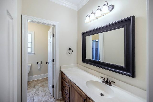 173 Camille Dr, Houma, LA 70360