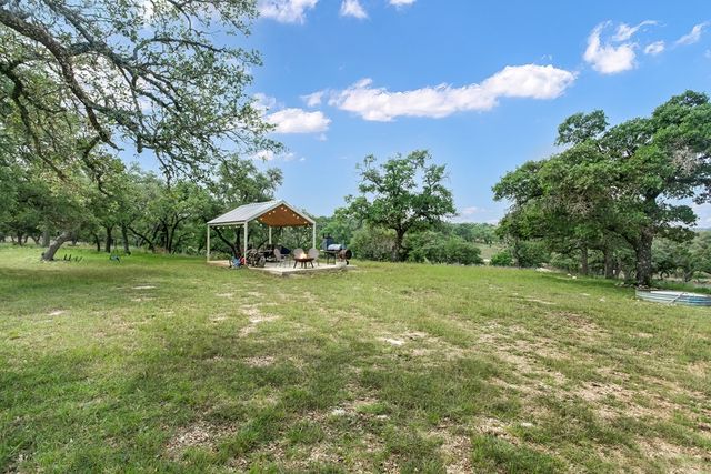 181 S Colinas Drive, Kerrville, TX 78028