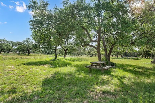 181 S Colinas Drive, Kerrville, TX 78028