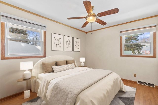 7485 S Highfield COURT, Oak Creek, WI 53154