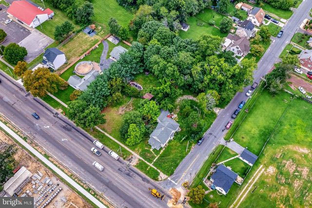 118 W PARK AVE, Vineland, NJ 08360