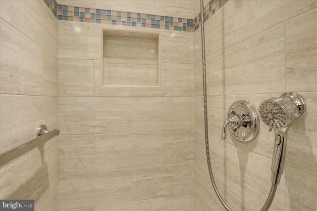 23 W WEST LAWN CIRCLE, Wormleysburg, PA 17043