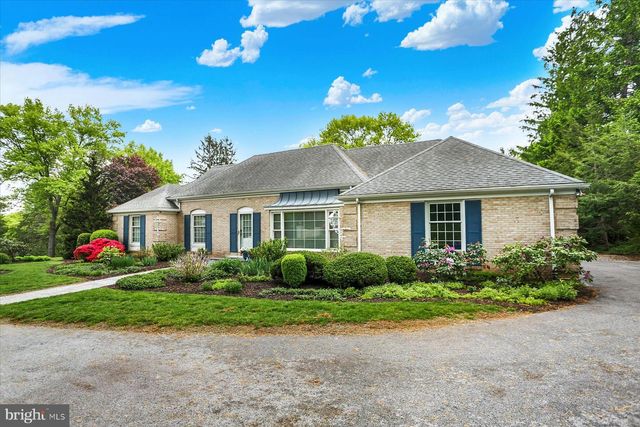 23 W WEST LAWN CIRCLE, Wormleysburg, PA 17043
