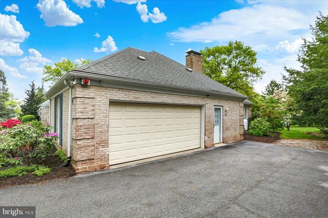23 W WEST LAWN CIRCLE, Wormleysburg, PA 17043
