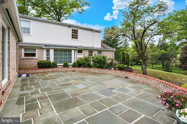 23 W WEST LAWN CIRCLE, Wormleysburg, PA 17043