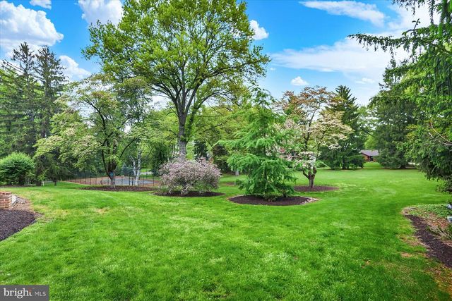 23 W WEST LAWN CIRCLE, Wormleysburg, PA 17043