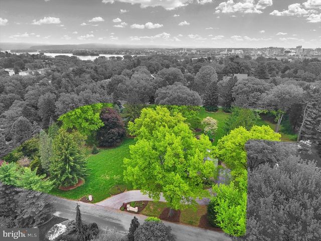 23 W WEST LAWN CIRCLE, Wormleysburg, PA 17043
