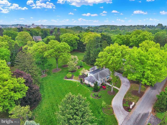 23 W WEST LAWN CIRCLE, Wormleysburg, PA 17043