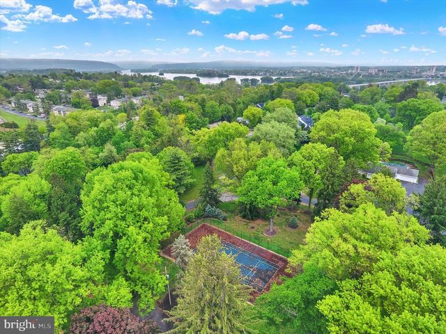 23 W WEST LAWN CIRCLE, Wormleysburg, PA 17043