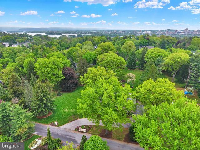 23 W WEST LAWN CIRCLE, Wormleysburg, PA 17043