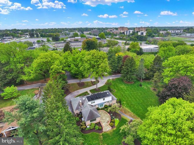 23 W WEST LAWN CIRCLE, Wormleysburg, PA 17043