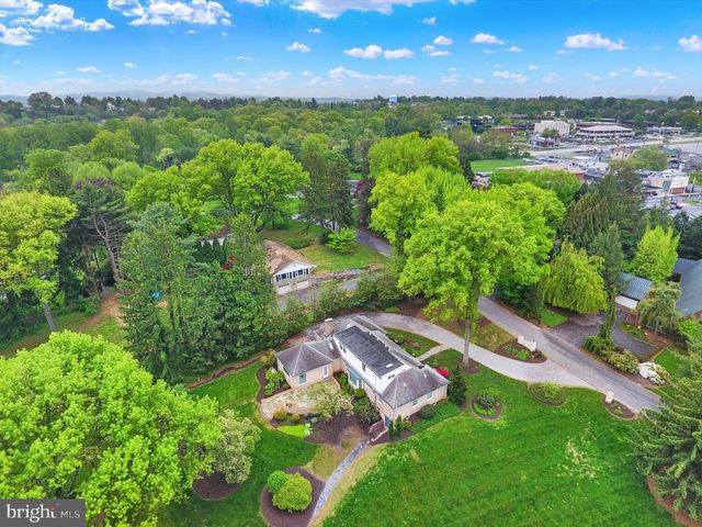 23 W WEST LAWN CIRCLE, Wormleysburg, PA 17043