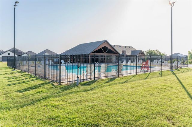 12724 NW 137th Street, Piedmont, OK 73078