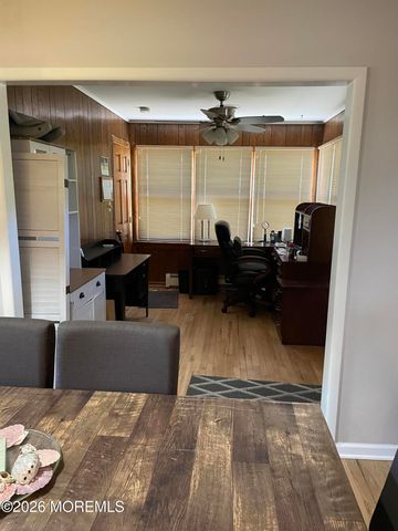 2 York Street, Toms River, NJ 08757