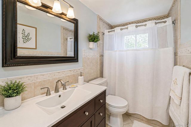 23 Ehler Street, Brentwood, NY 11717