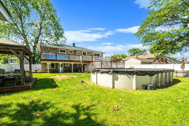 23 Ehler Street, Brentwood, NY 11717