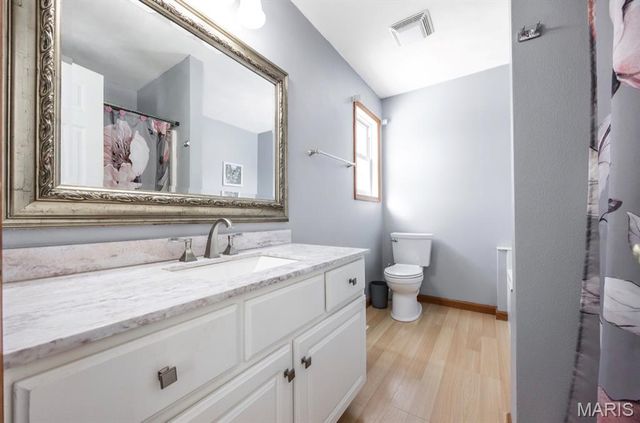 2704 Hibank Court, Belleville, IL 62226