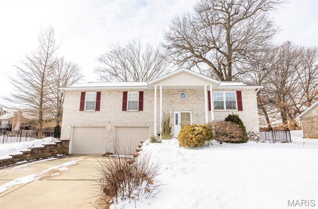 2704 Hibank Court, Belleville, IL 62226