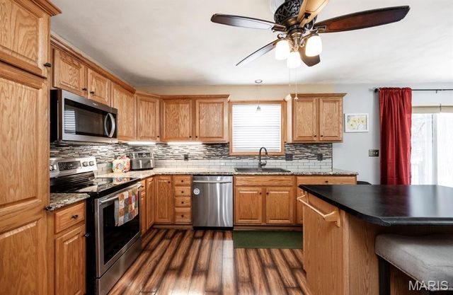 2704 Hibank Court, Belleville, IL 62226