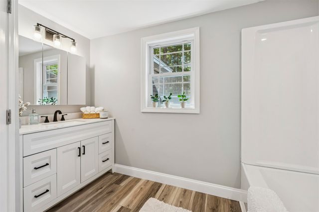 284 Village Road, Wilmot, NH 03287